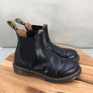 Dr. Martens 2976 Black Leather Chelsea Boots Womens Size 8 Pull On Ankle